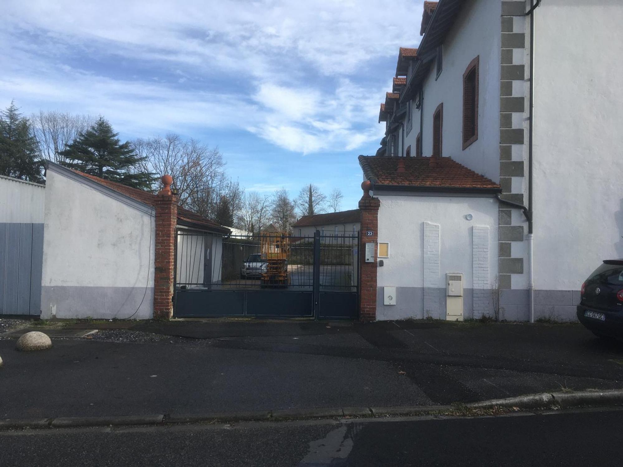 Les Spas De La Chartreuse Tarbes Exterior foto